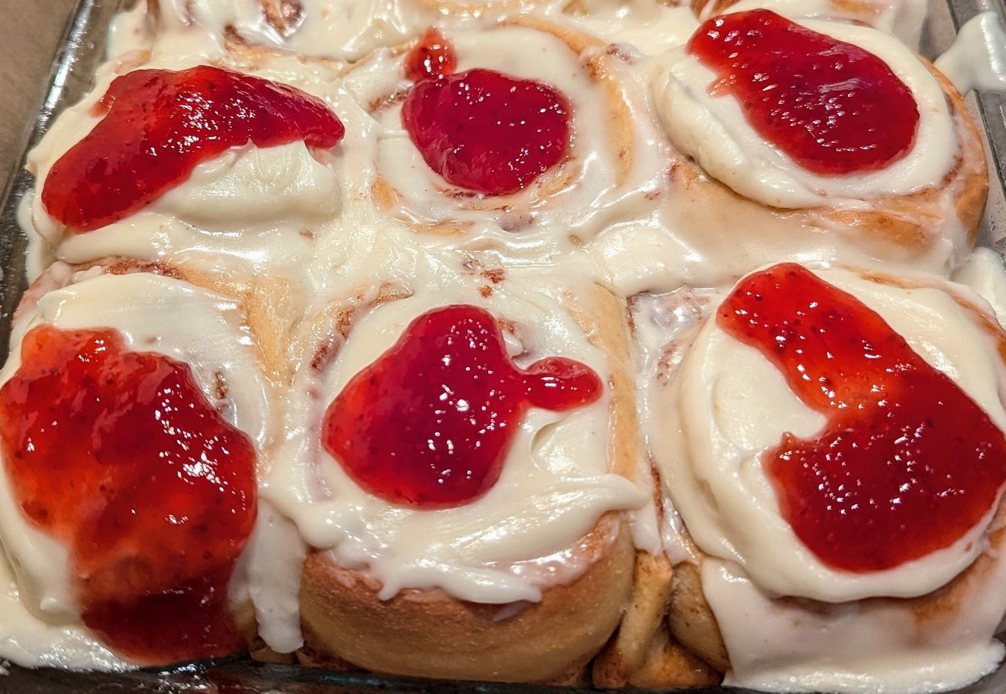 Strawberry Earl Grey Cinnamon Rolls - 5 Pack