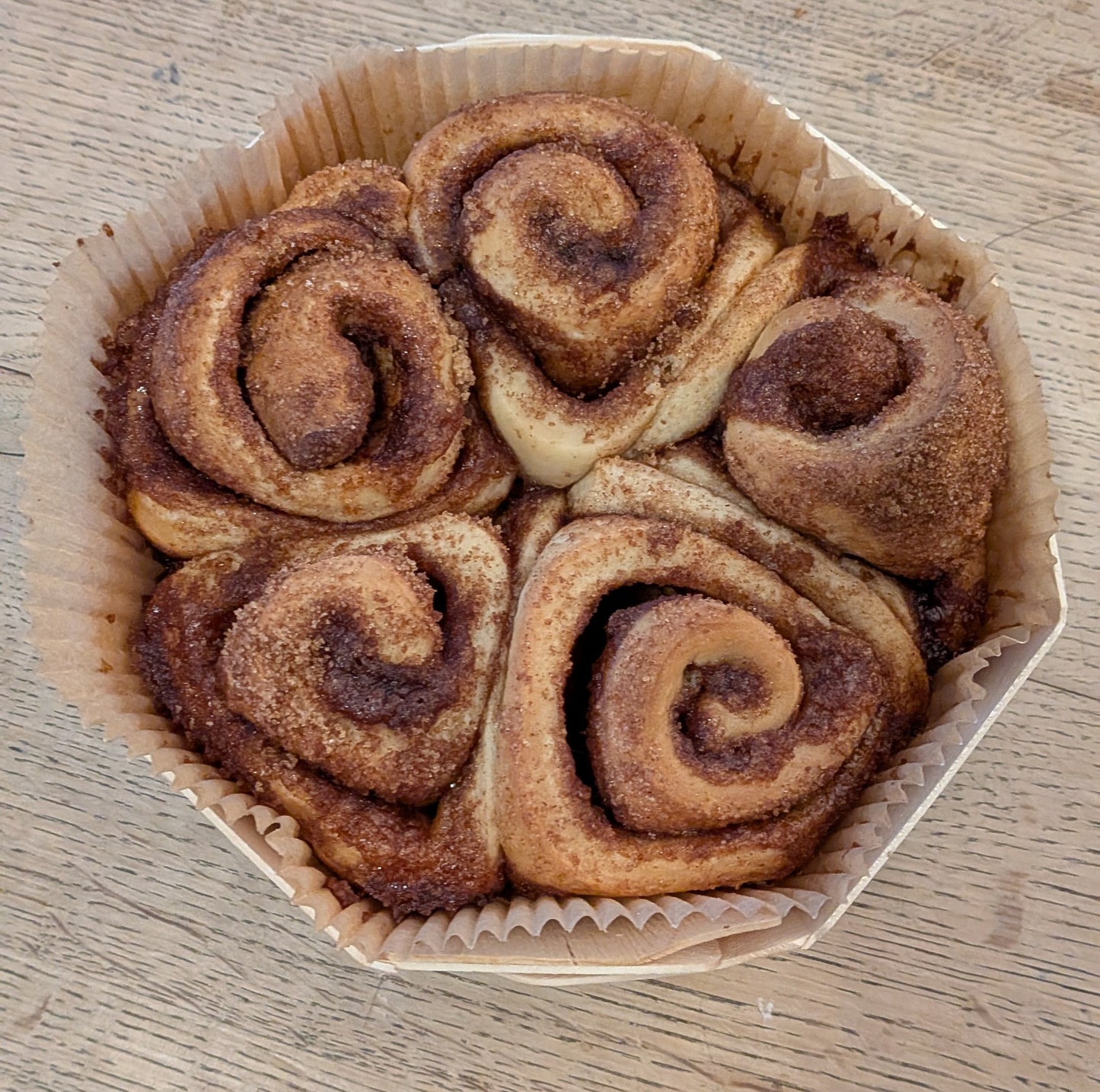 Cinnamon Rolls with Cream Cheese Icing - 5 singles served in our classic wooden tray