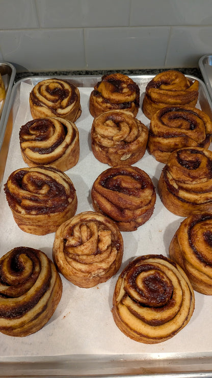 Apple Cinnamon Rolls - 2 count